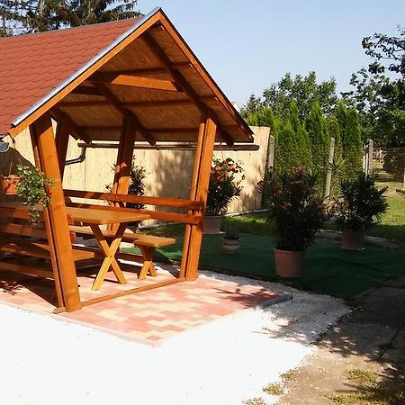 Gerendas Vendeghaz Sotony Exterior foto